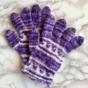 3/$45 ⭐️ ARITZIA Purple & White Knit Gloves (NEW)